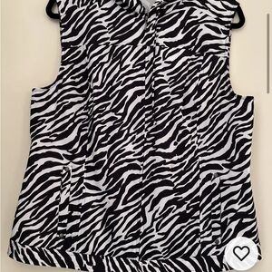 Zenergy by Chico’s Zebra Print Sleeveless Hoodie